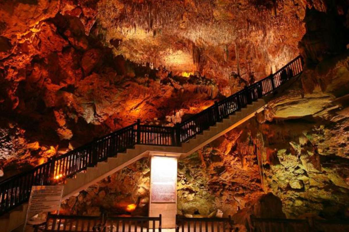 Damlataş Mağarası